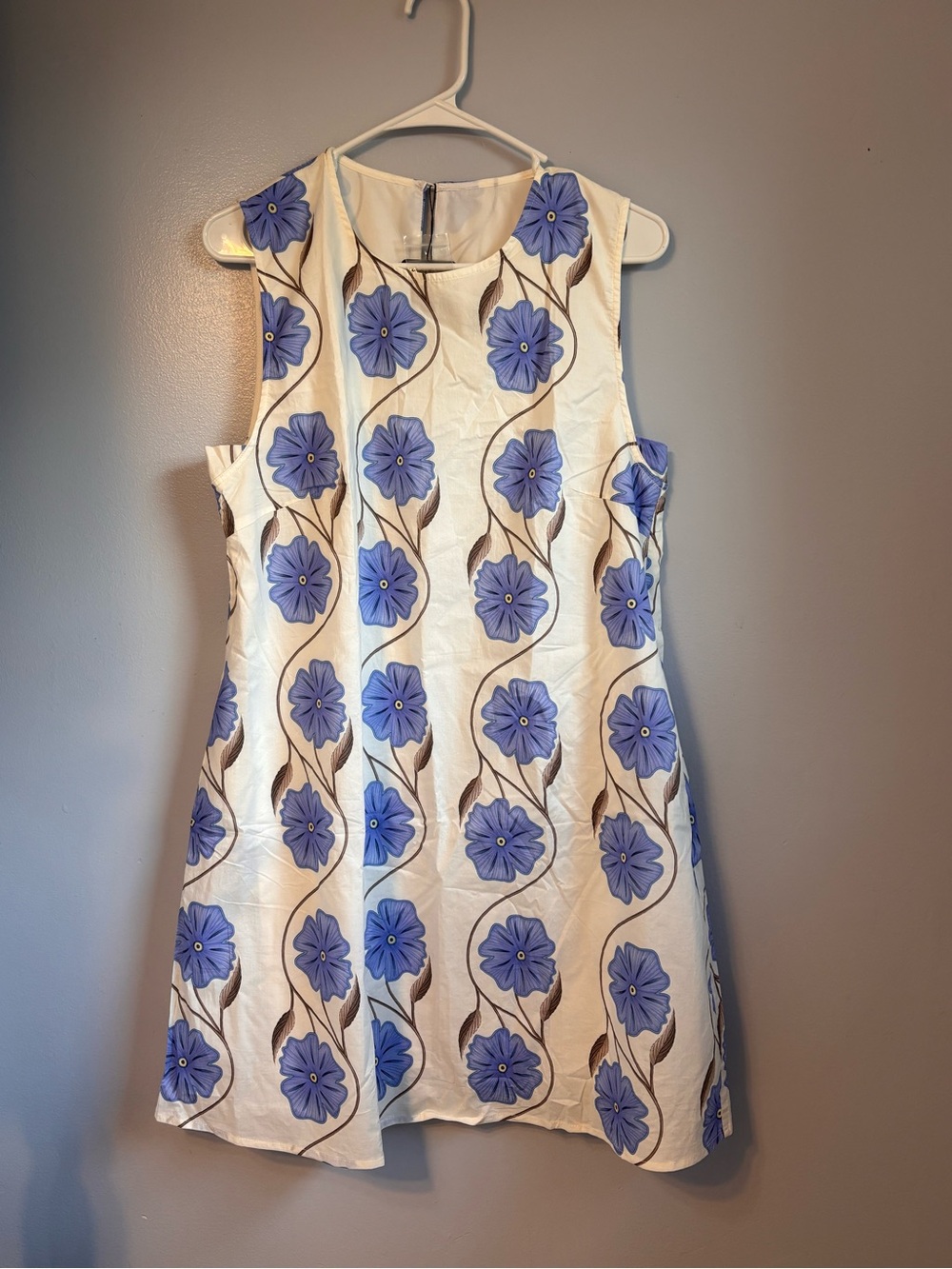 Cream Mini Dress with Blue Floral Appliqué. Sz M. NWT
